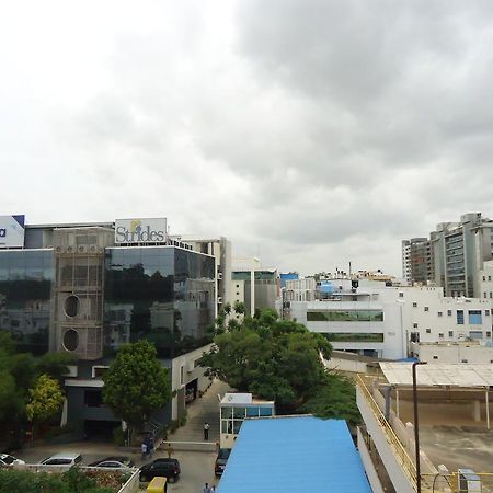 Hotel Sri Sai Comforts Bengaluru Zewnętrze zdjęcie