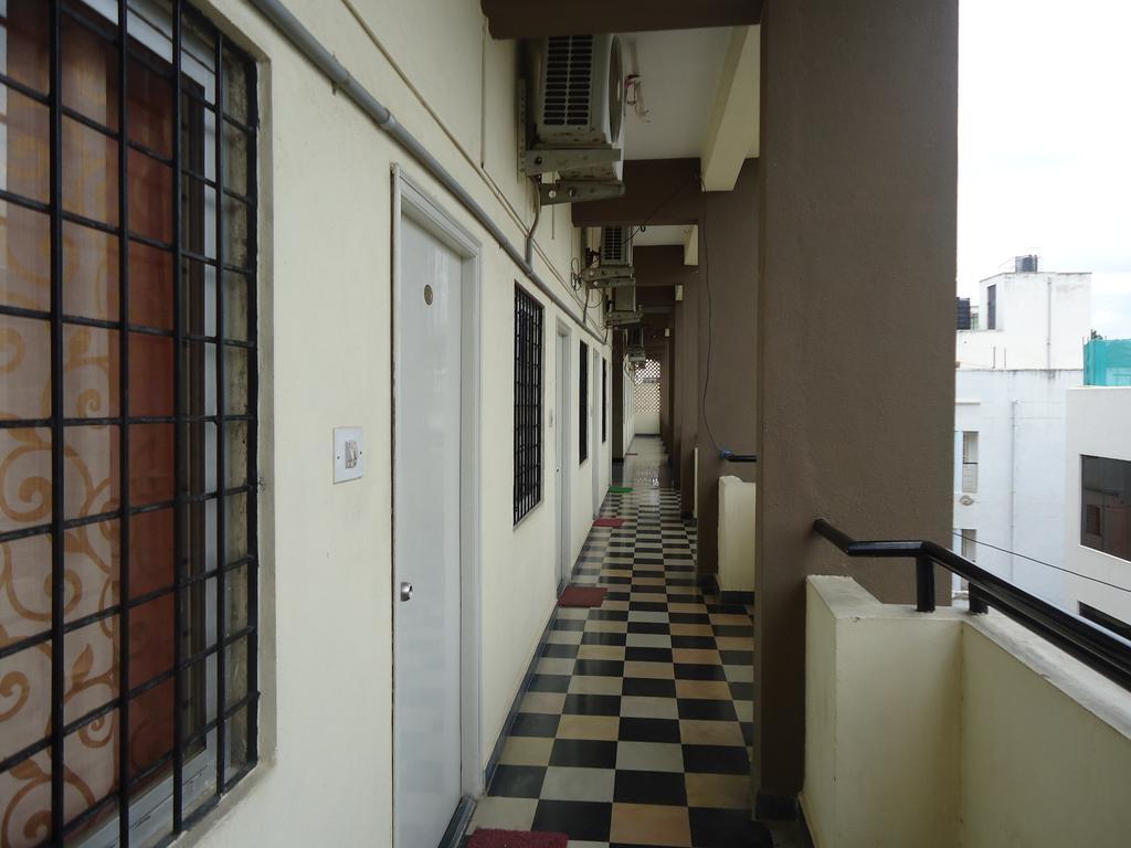 Hotel Sri Sai Comforts Bengaluru Zewnętrze zdjęcie