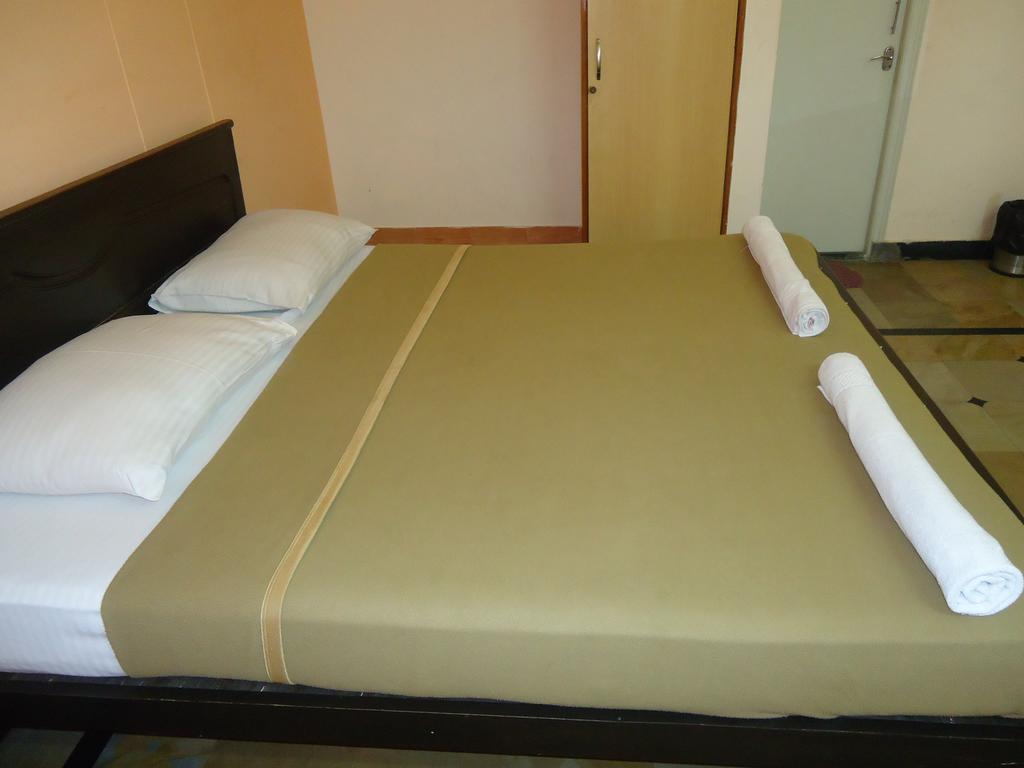 Hotel Sri Sai Comforts Bengaluru Pokój zdjęcie